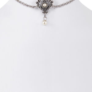 Kropfband zweireihig mit Ornament und Perle ~ silber