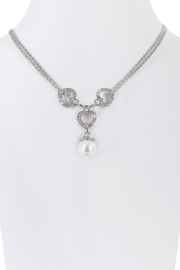 Collier mit Herzen und Perle