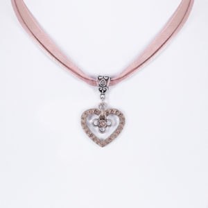 Collier verschiedenfarbig mit Herzanhänger und Satinband 005703 ~ altrosa