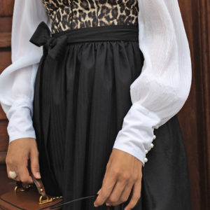 Dirndlschürze NIEDERAUDORF (70 cm) ~ XL ~ schwarz