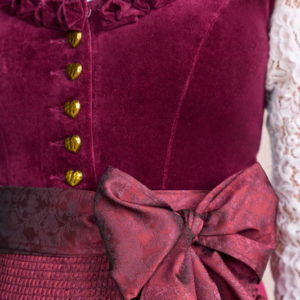 Alternative view of Dirndl Ayana (70cm)