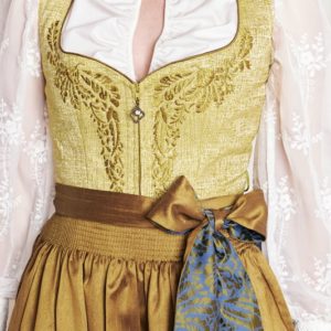 Alternative view of Dirndl Odilia (70cm)