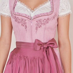 Alternative view of Dirndl Ramina (50cm)
