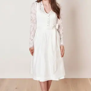 Dirndl Lilibeth (70cm) – Bild 4