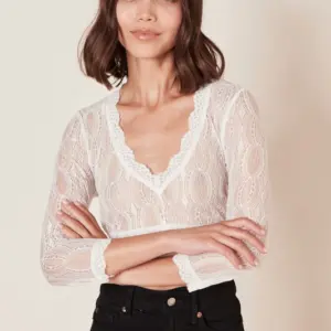 Dirndlbluse Hilke – Bild 4