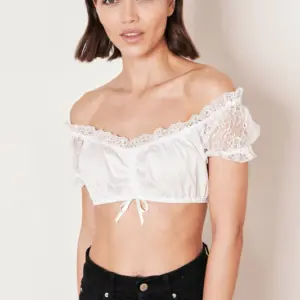 Dirndlbluse Mara – Bild 4