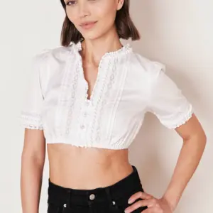Dirndlbluse Aleli – Bild 4