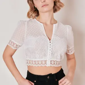 Dirndlbluse Marianna – Bild 4