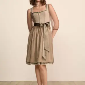 Alternative view of Dirndl Kaelora (60cm)
