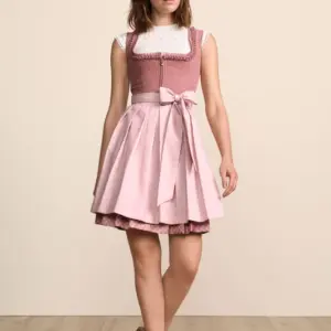 Alternative view of Dirndl Chleophea (50cm)
