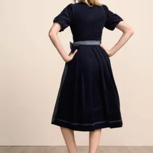 Dirndl Aralinae (70cm) – Bild 3
