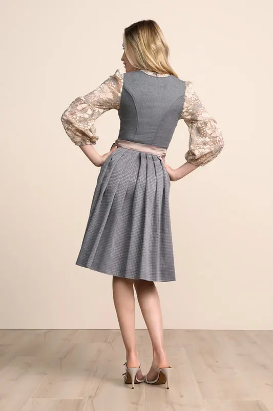 Dirndl Judita (60cm) – Bild 3