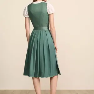 Dirndl Lousia (70cm) – Bild 3