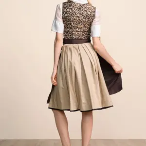 Dirndl Carly (60cm) – Bild 3