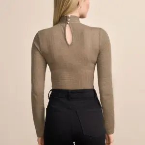 Alternative view of Body Fayola