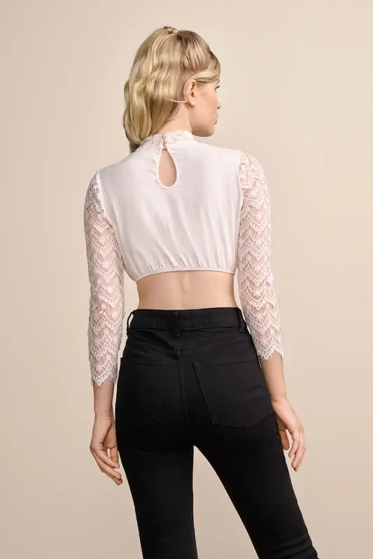 Dirndlbluse Dafina – Bild 2