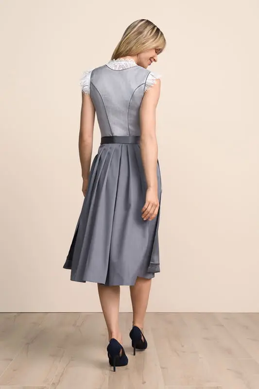 Dirndl Aralynne (70cm) – Bild 3