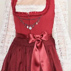 Alternative view of Dirndl Shiloh (70cm)