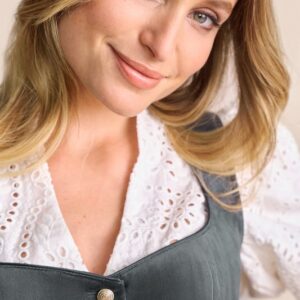 Alternative view of Dirndl Patrice (70cm)