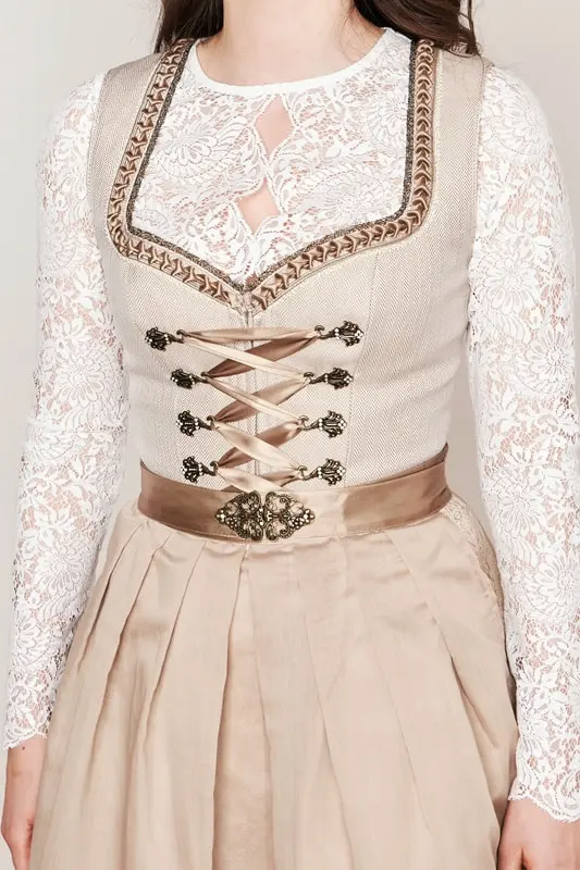 Dirndl Ylva (70cm) – Bild 2