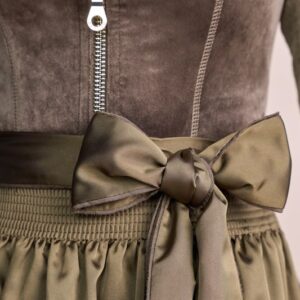 Alternative view of Dirndl Ester (70cm)