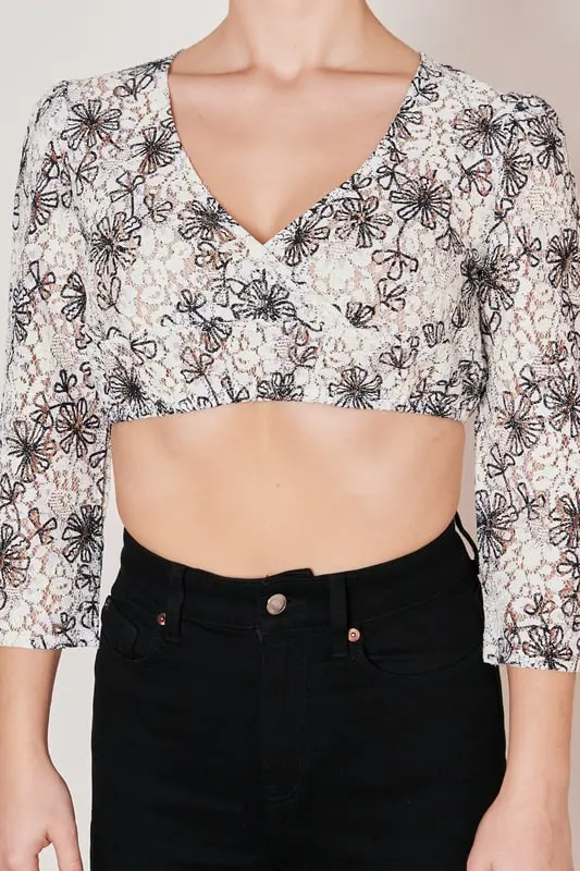 Dirndlbluse Ashlyn – Bild 2