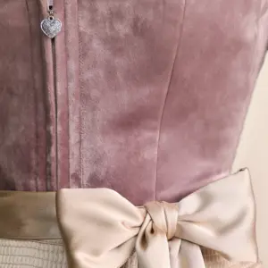 Alternative view of Dirndl Dena (60cm)