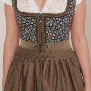 Alternative view of Dirndl Rana (50cm)