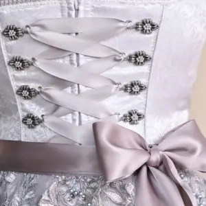 Alternative view of Dirndl Macie (60cm)