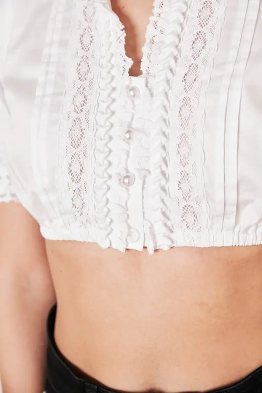 Dirndlbluse Aleli – Bild 3