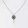 Collier mit Strassblüte und Perlen ~ dunkelblau