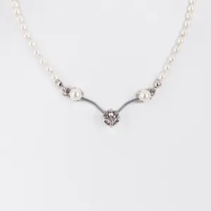 Perlencollier mit Strass-Element ~ creme