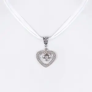 Collier verschiedenfarbig mit Herzanhänger und Satinband 005703 ~ weiß