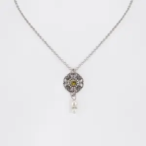 Collier mit Strassblüte und Perlen ~ oliv