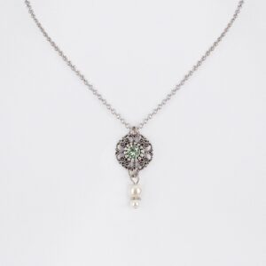 Collier mit Strassblüte und Perlen ~ salbei