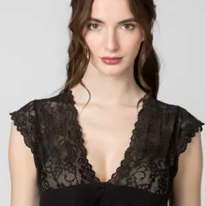Dirndlbluse Aveline (schwarz