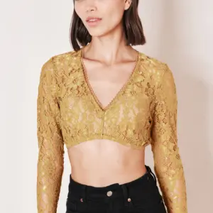Dirndlbluse Adelaida – Bild 4