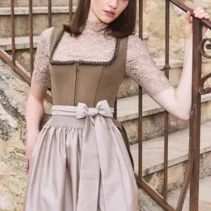 Dirndl Elorina (60cm) – Bild 4