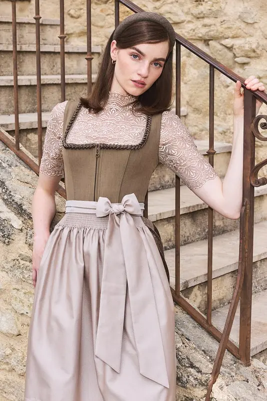 Dirndl Elorina (60cm) – Bild 4
