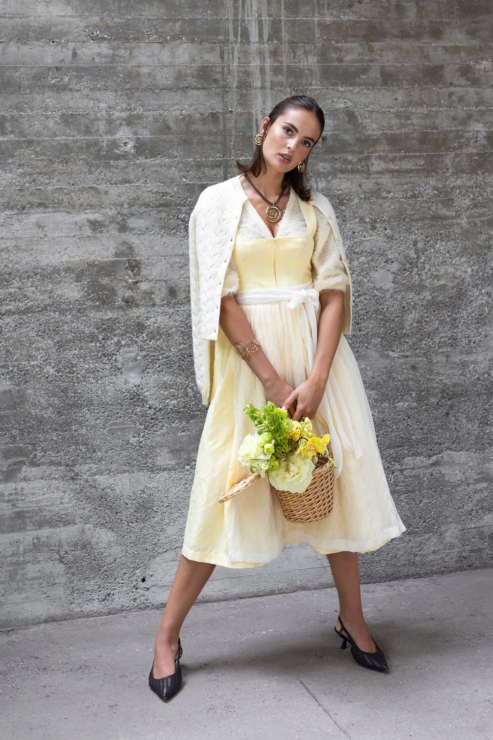 Dirndl ZARIENNE (75 cm) ~ 46 ~ zitrone