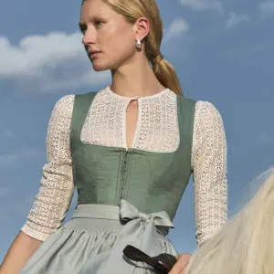 Dirndl Virelia (70cm) – Bild 4