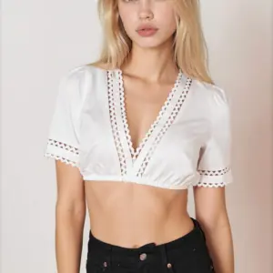 Dirndlbluse Naira