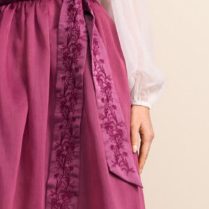 Alternative view of Dirndl Rosaria (70cm)