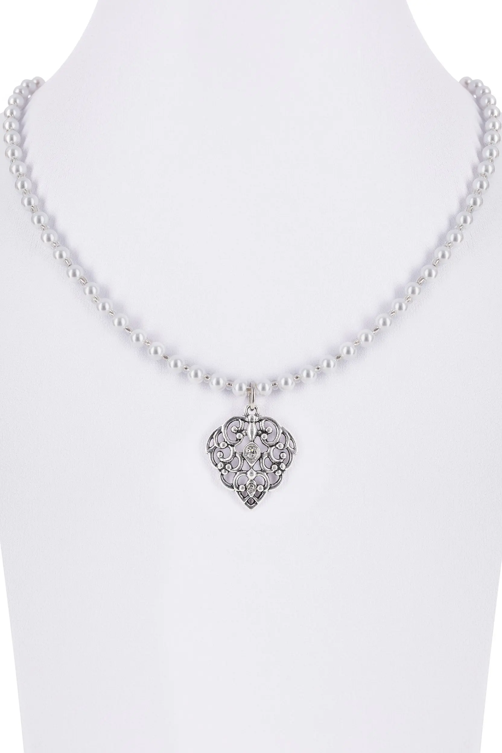Perlencollier mit Ornamentanhänger ~ cremegrau