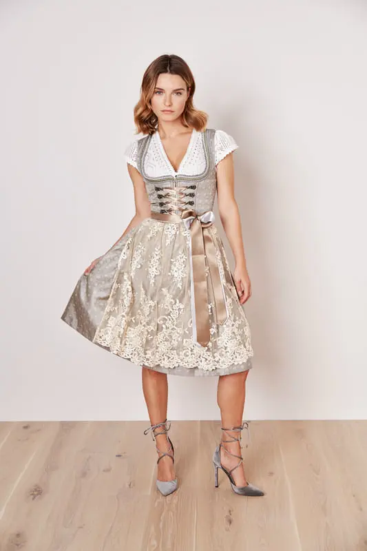 Dirndl Betti (60cm) – Bild 4