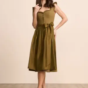 Alternative view of Dirndl Yasmin (70cm)