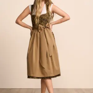 Alternative view of Dirndl Olesya (70cm)
