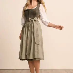 Alternative view of Dirndl Lindsay (70cm)