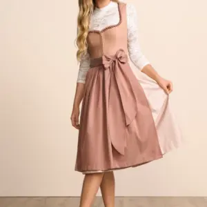 Alternative view of Dirndl Althira (70cm)