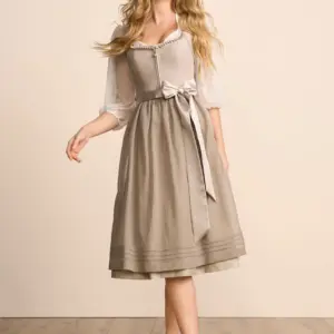 Alternative view of Dirndl Leniya (70cm)